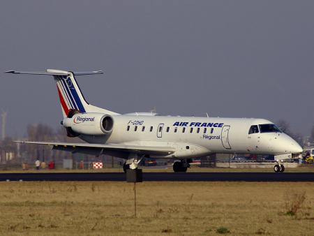 ERJ 135